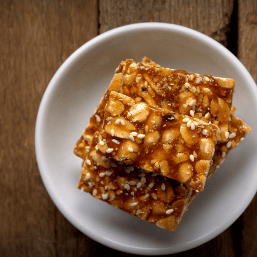 imagem com um doce pé de moleque