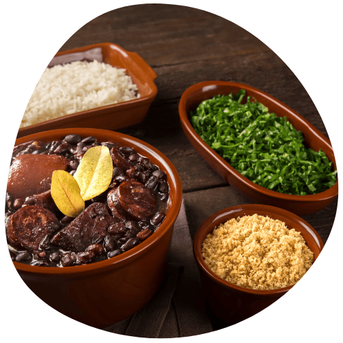 imagem de feijoada com acompanhamentos